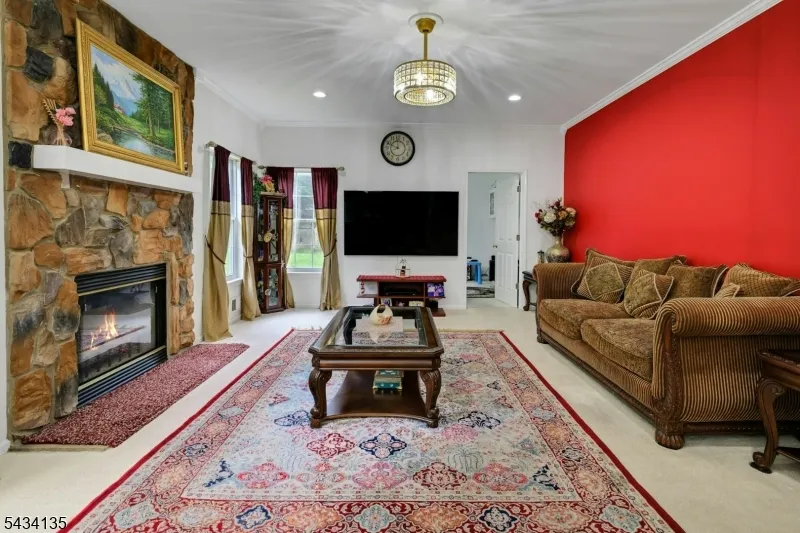 102 Black Oak Trail Jefferson, NJ 07849