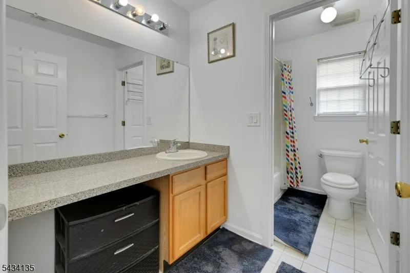 102 Black Oak Trail Jefferson, NJ 07849