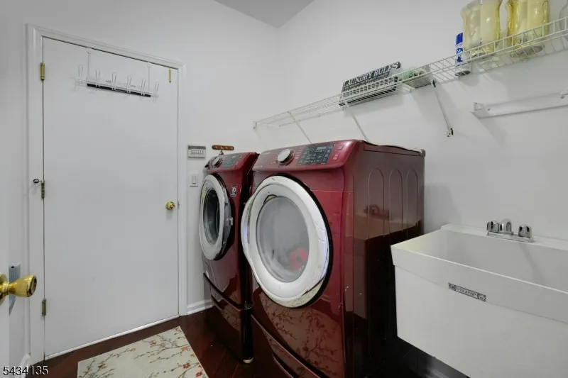 102 Black Oak Trail Jefferson, NJ 07849