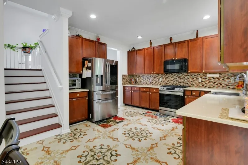 102 Black Oak Trail Jefferson, NJ 07849