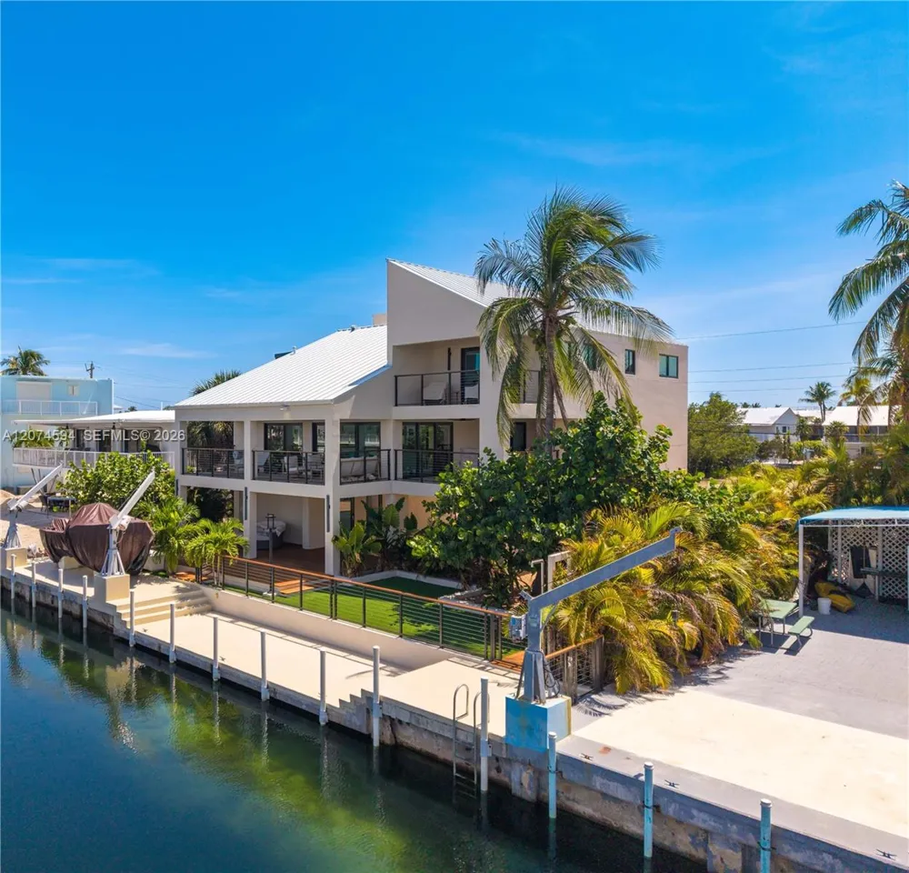 108 W Plaza Del Lago #108 Islamorada, FL 33036