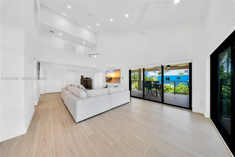 108 W Plaza Del Lago #108 Islamorada, FL 33036
