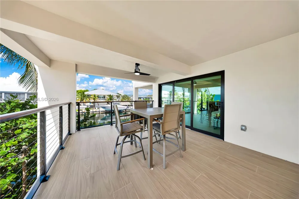 108 W Plaza Del Lago #108 Islamorada, FL 33036