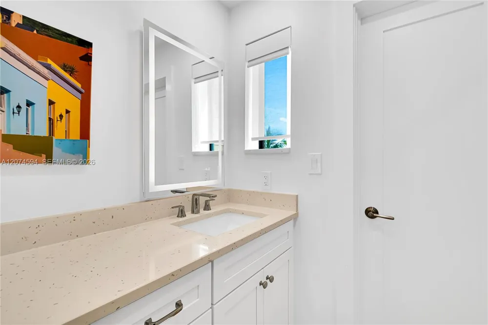 108 W Plaza Del Lago #108 Islamorada, FL 33036