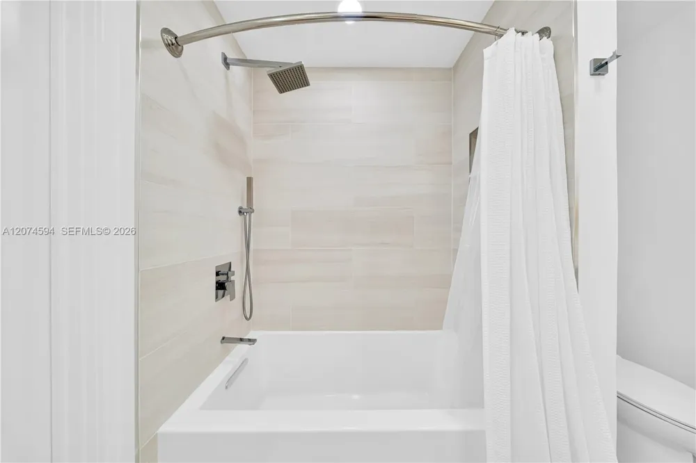 108 W Plaza Del Lago #108 Islamorada, FL 33036