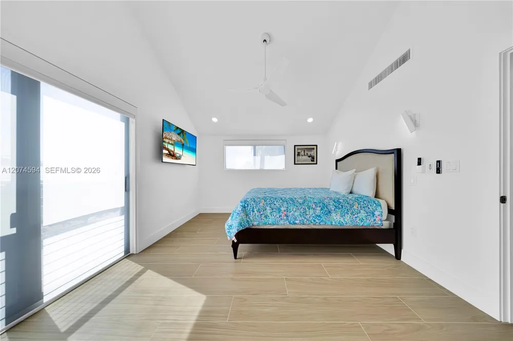 108 W Plaza Del Lago #108 Islamorada, FL 33036