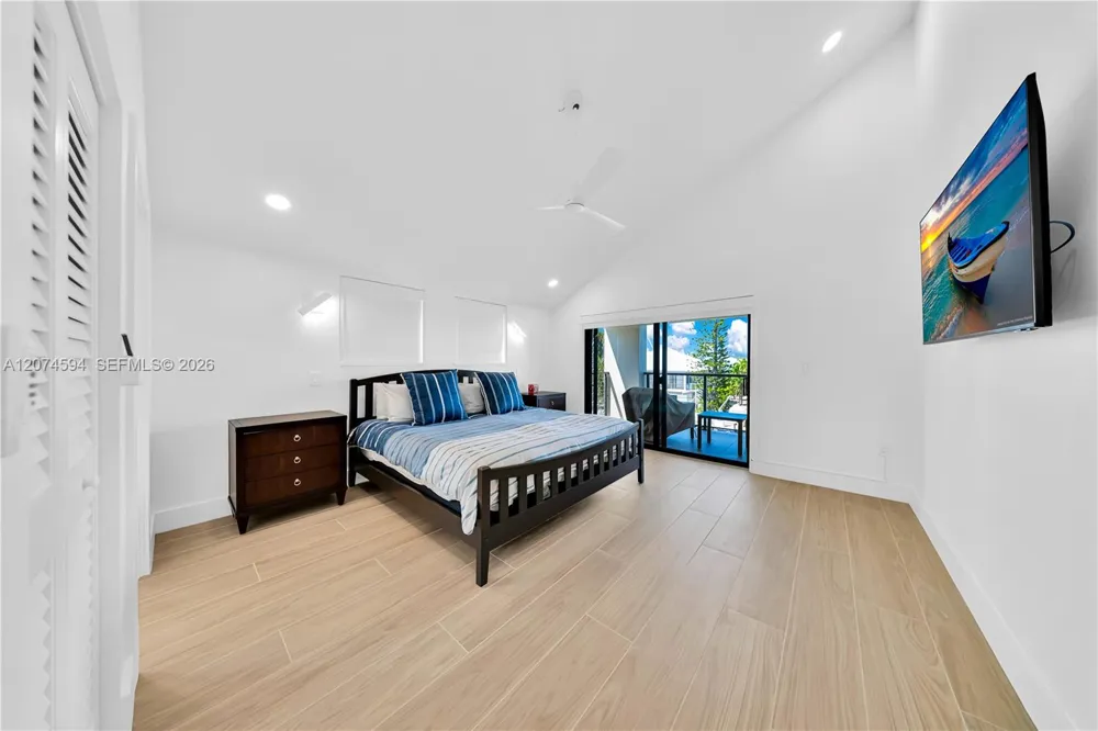 108 W Plaza Del Lago #108 Islamorada, FL 33036