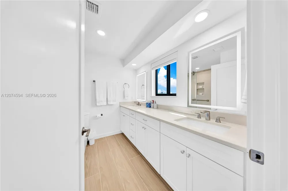 108 W Plaza Del Lago #108 Islamorada, FL 33036