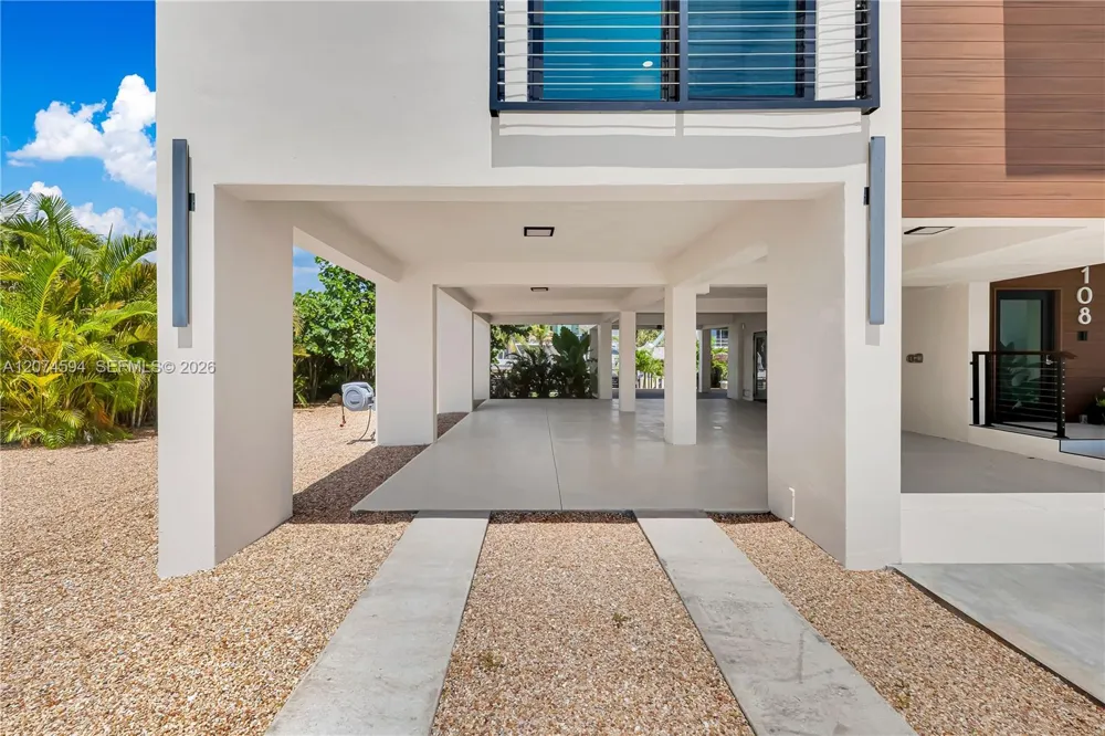 108 W Plaza Del Lago #108 Islamorada, FL 33036