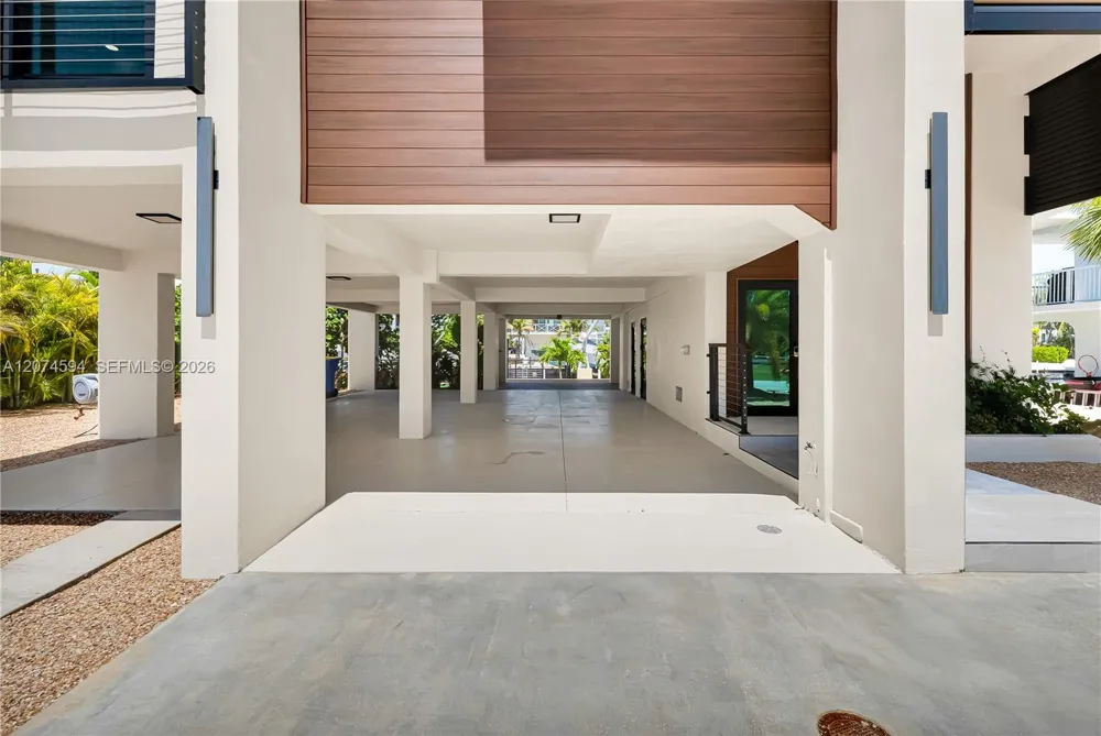 108 W Plaza Del Lago #108 Islamorada, FL 33036