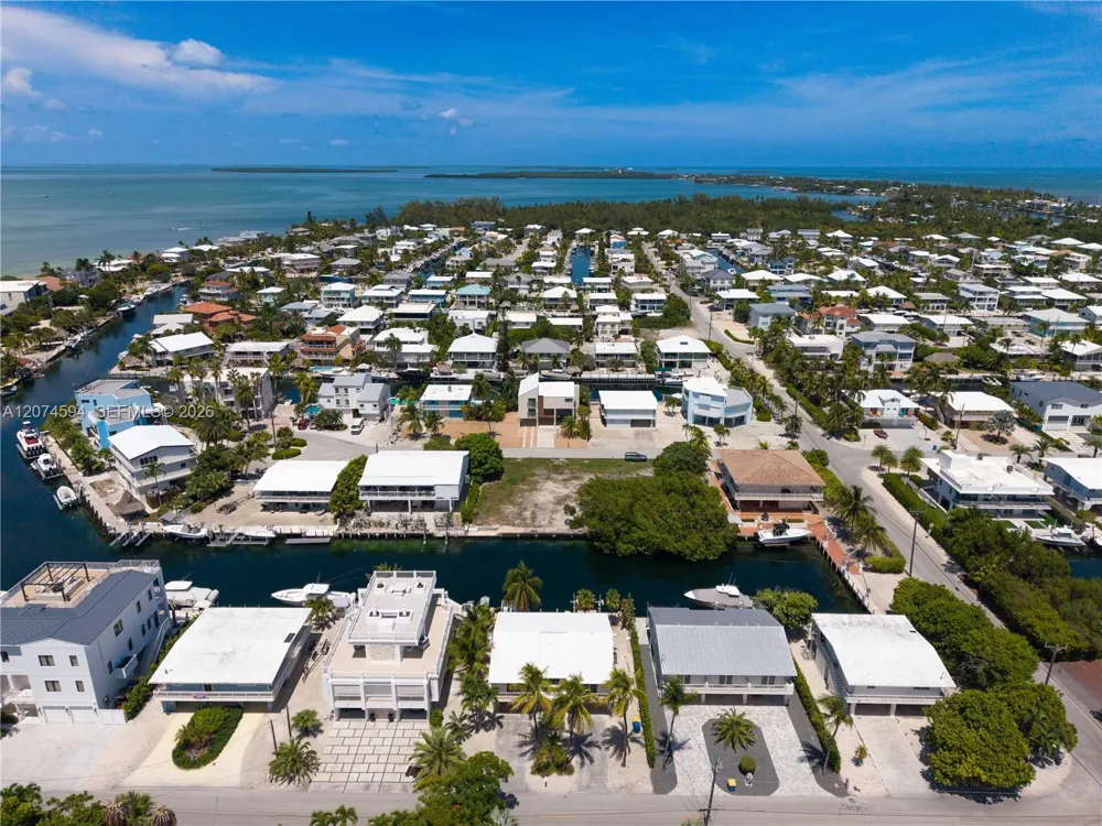 108 W Plaza Del Lago #108 Islamorada, FL 33036