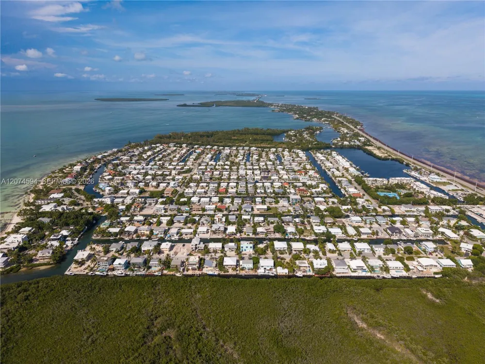 108 W Plaza Del Lago #108 Islamorada, FL 33036