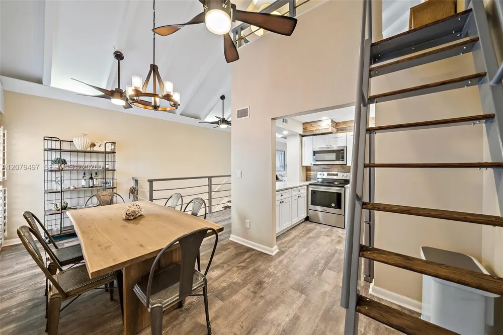 245 NE Macarthur Blvd #17 Hutchinson Island, FL 34996