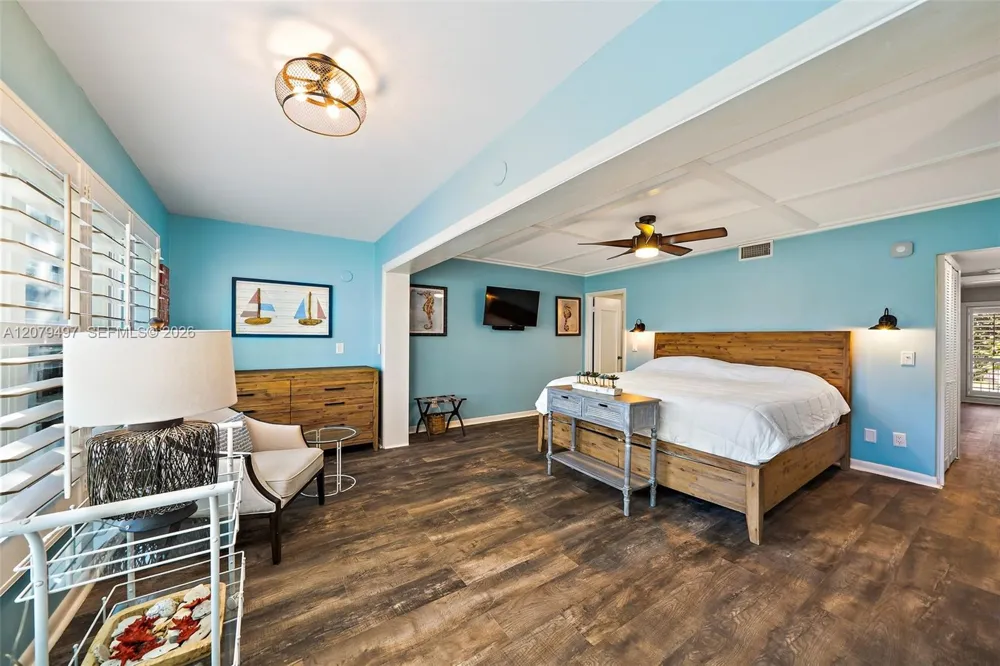 245 NE Macarthur Blvd #17 Hutchinson Island, FL 34996