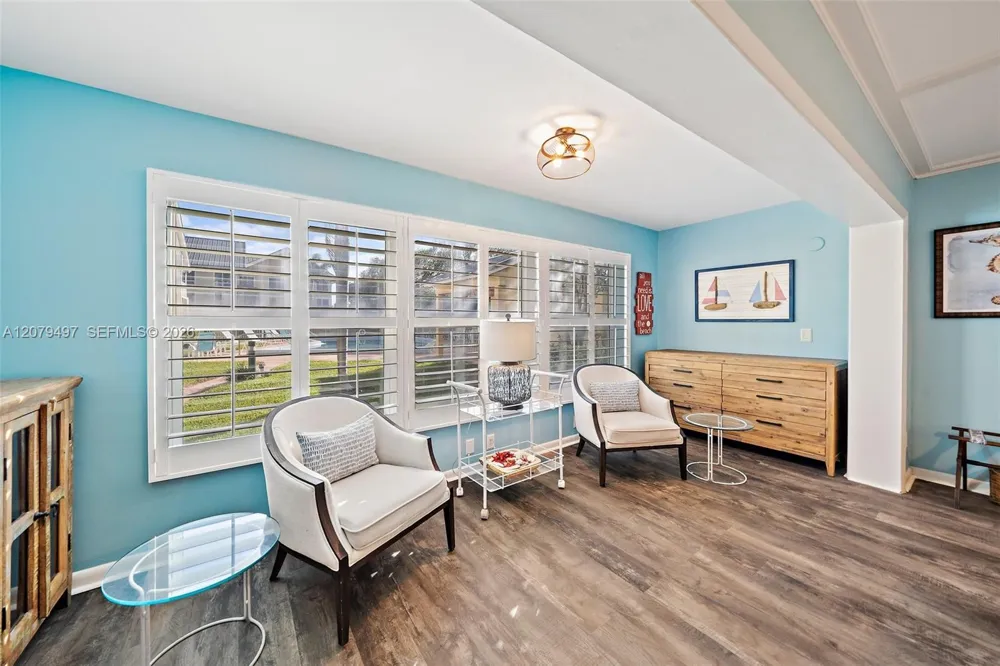 245 NE Macarthur Blvd #17 Hutchinson Island, FL 34996