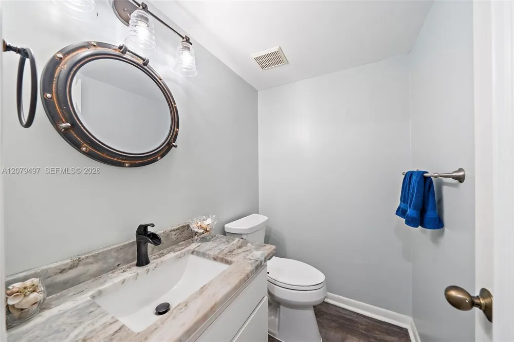 245 NE Macarthur Blvd #17 Hutchinson Island, FL 34996