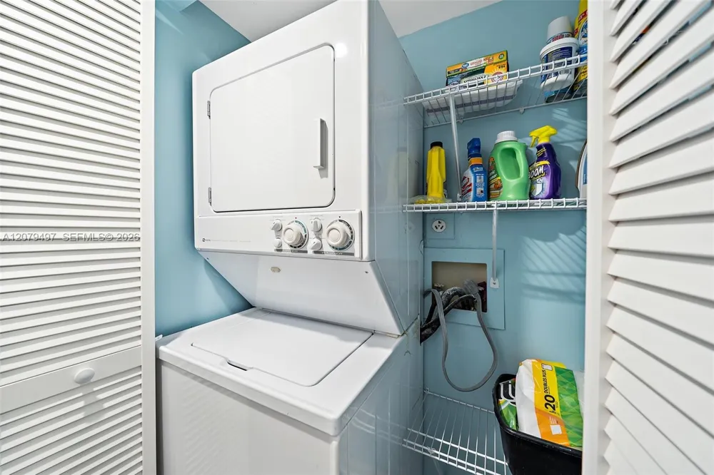 245 NE Macarthur Blvd #17 Hutchinson Island, FL 34996