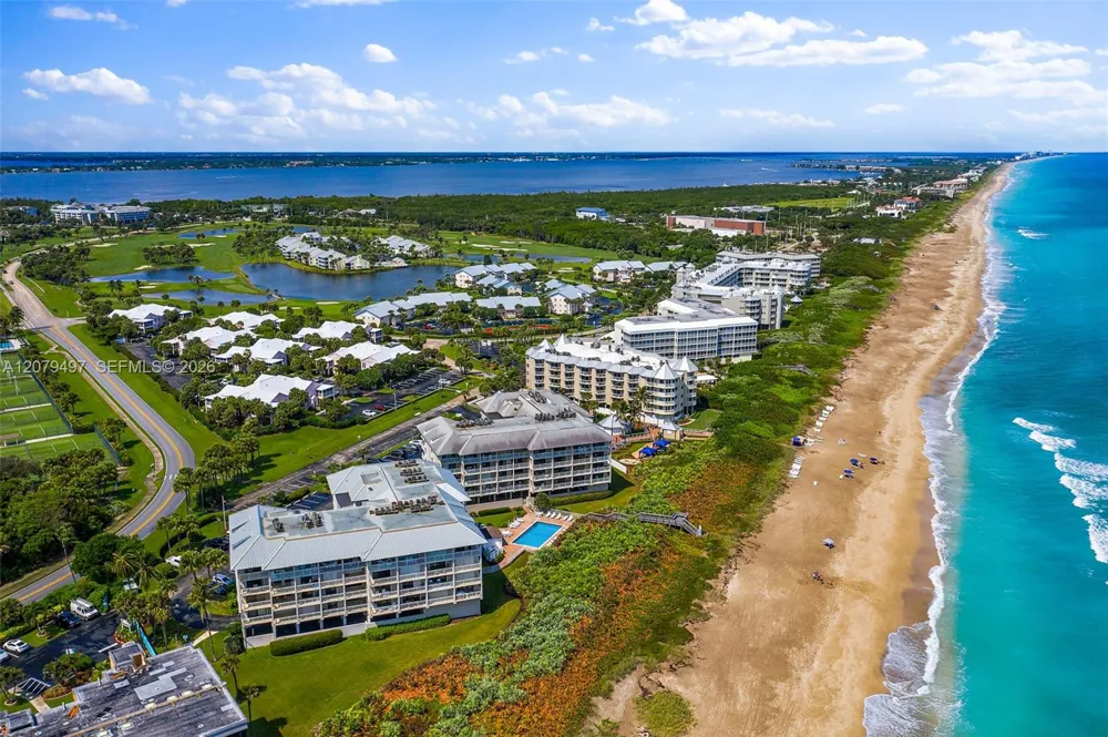 245 NE Macarthur Blvd #17 Hutchinson Island, FL 34996
