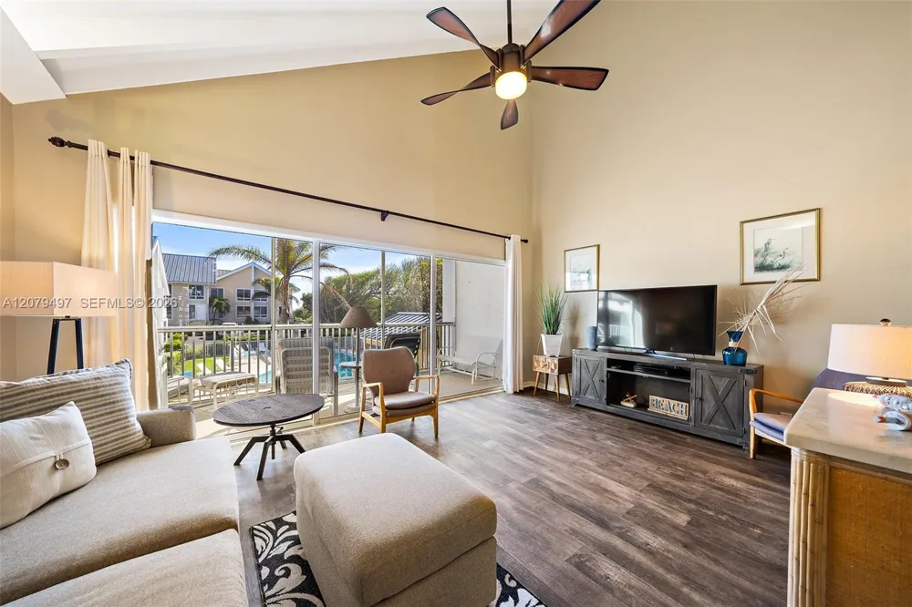 245 NE Macarthur Blvd #17 Hutchinson Island, FL 34996