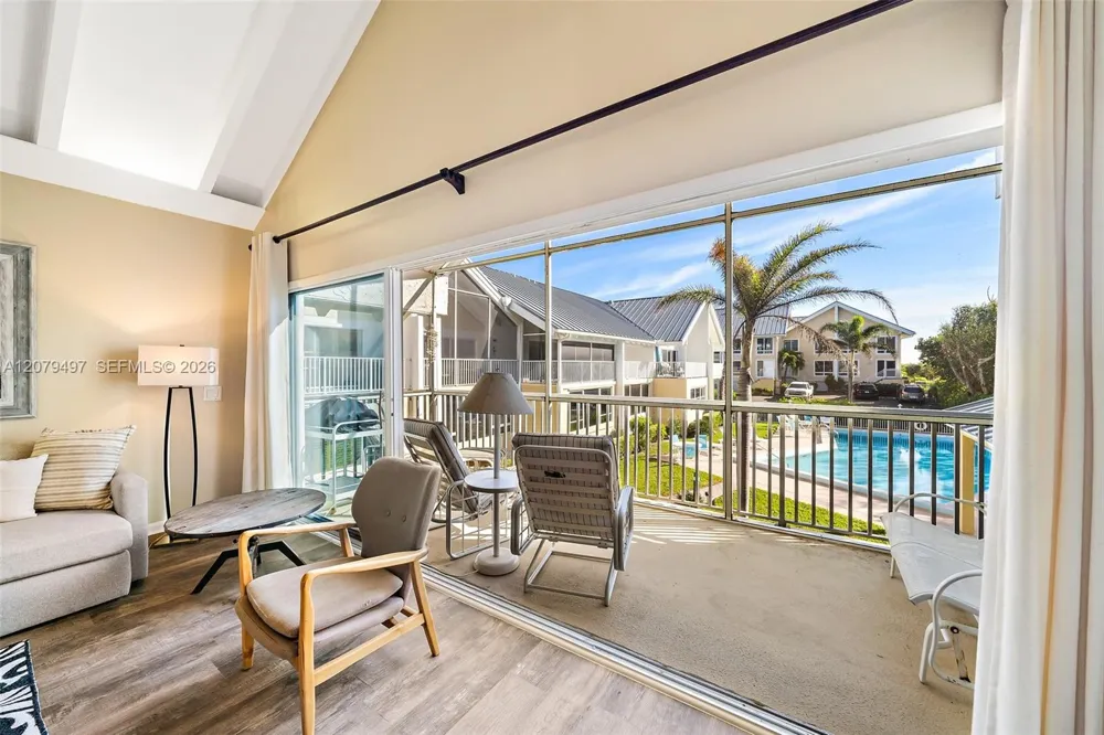 245 NE Macarthur Blvd #17 Hutchinson Island, FL 34996