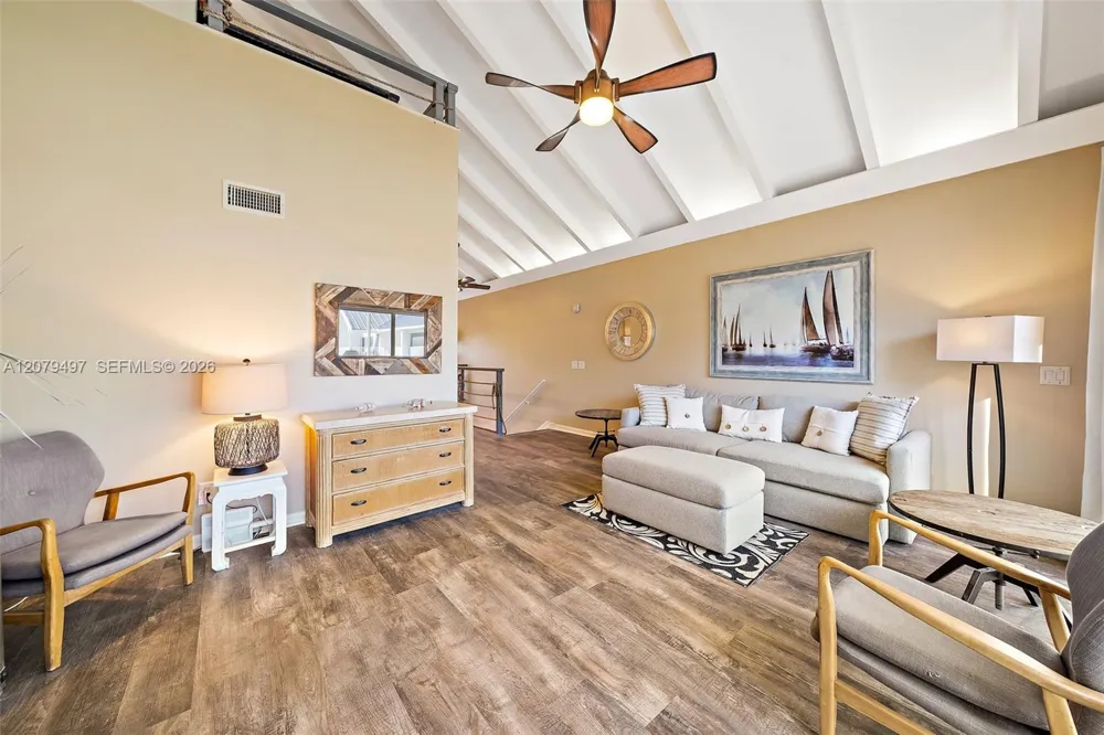 245 NE Macarthur Blvd #17 Hutchinson Island, FL 34996