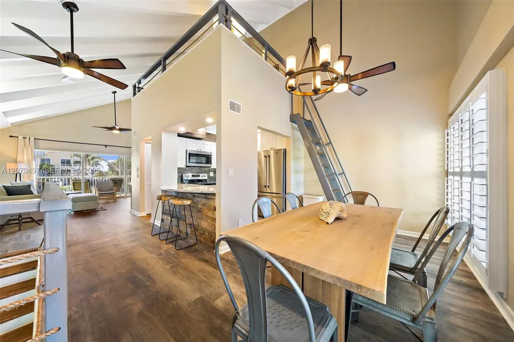 245 NE Macarthur Blvd #17 Hutchinson Island, FL 34996