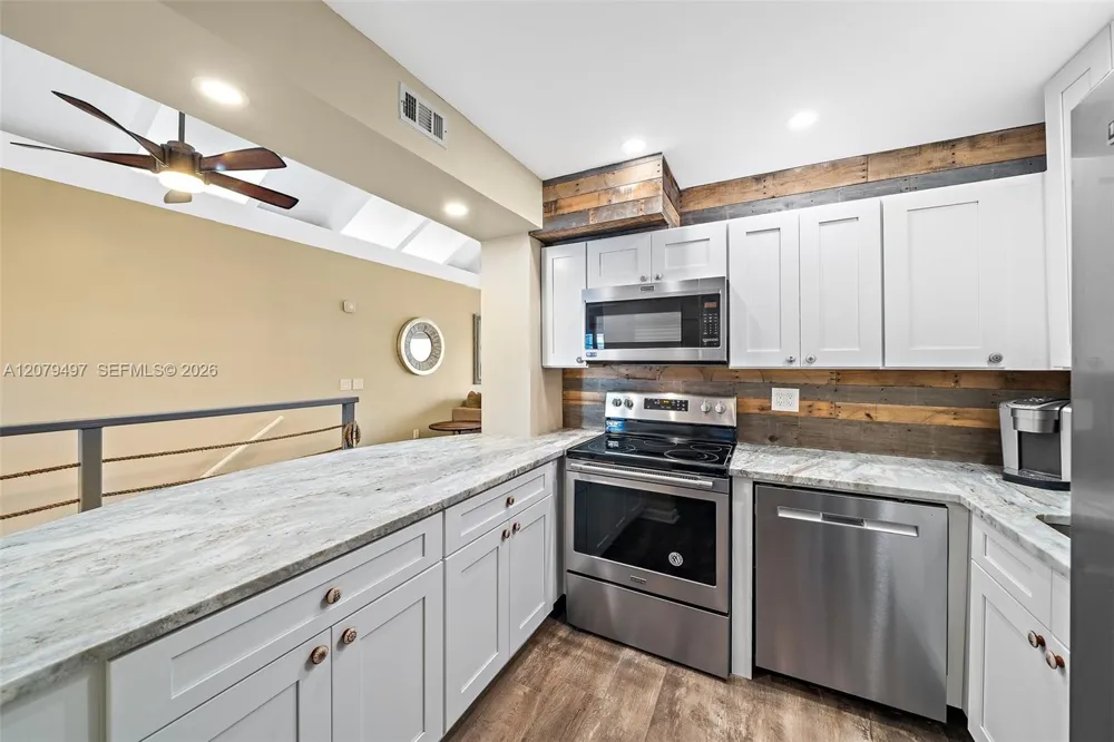 245 NE Macarthur Blvd #17 Hutchinson Island, FL 34996
