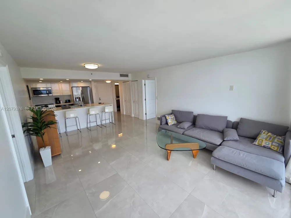 7601 E Treasure Dr #1902 North Bay Village, FL 33141