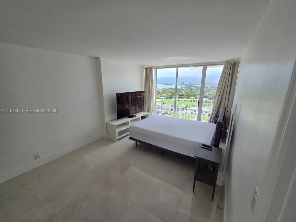 7601 E Treasure Dr #1902 North Bay Village, FL 33141