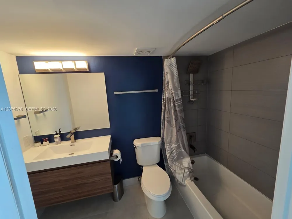 7601 E Treasure Dr #1902 North Bay Village, FL 33141