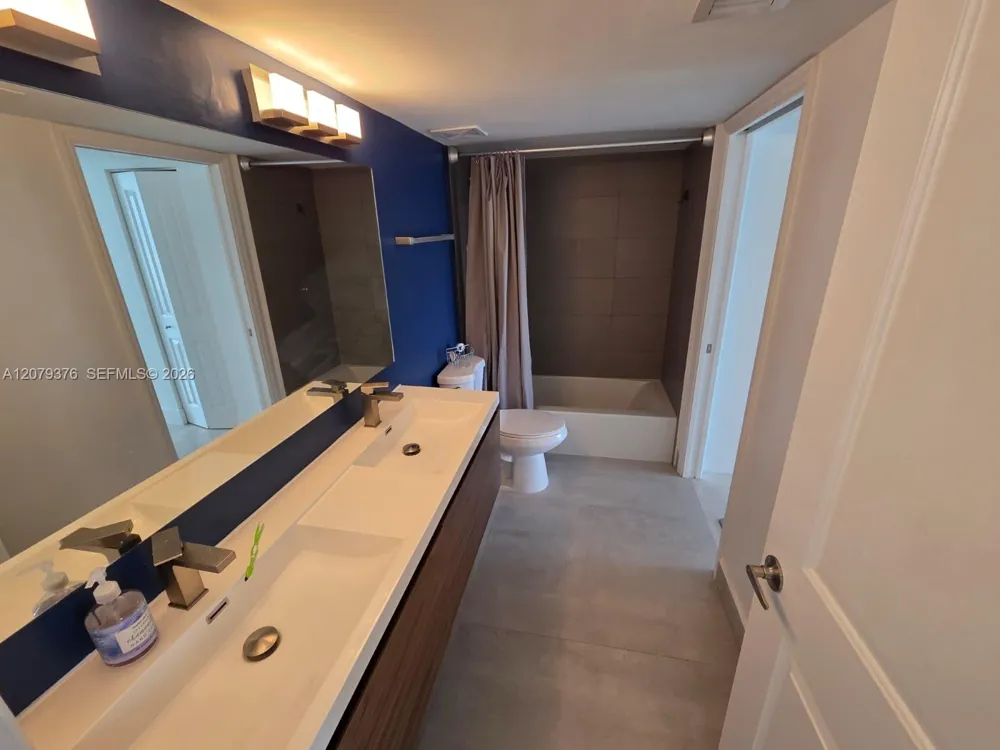 7601 E Treasure Dr #1902 North Bay Village, FL 33141