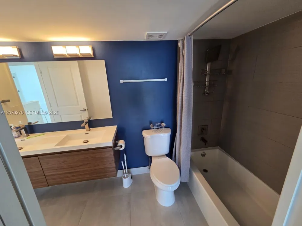 7601 E Treasure Dr #1902 North Bay Village, FL 33141