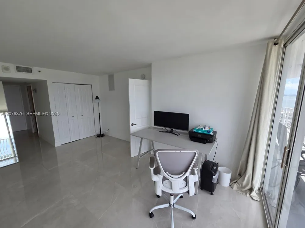 7601 E Treasure Dr #1902 North Bay Village, FL 33141