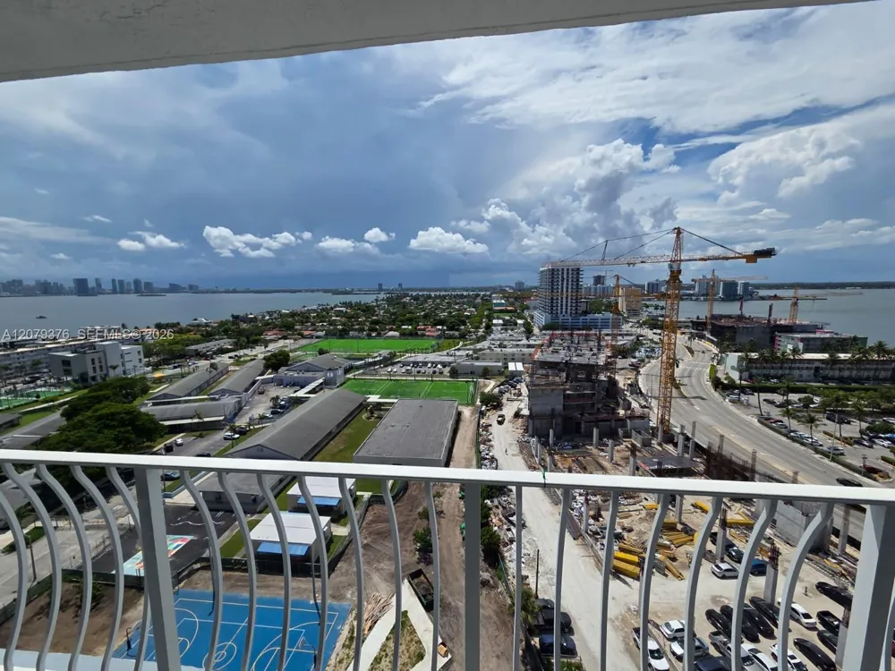 7601 E Treasure Dr #1902 North Bay Village, FL 33141