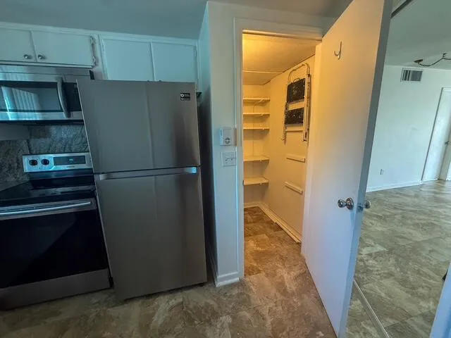 331 Tequesta Drive #220 Tequesta, FL 33469