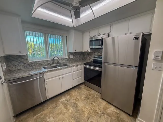 331 Tequesta Drive #220 Tequesta, FL 33469