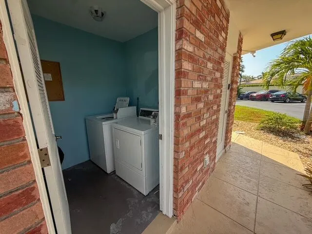 331 Tequesta Drive #220 Tequesta, FL 33469