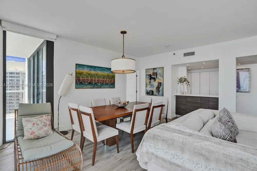 20281 E Country Club Dr #2314 Aventura, FL 33180