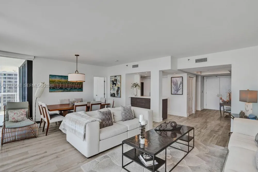 20281 E Country Club Dr #2314 Aventura, FL 33180
