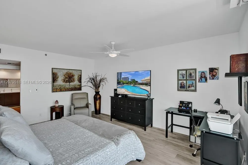 20281 E Country Club Dr #2314 Aventura, FL 33180