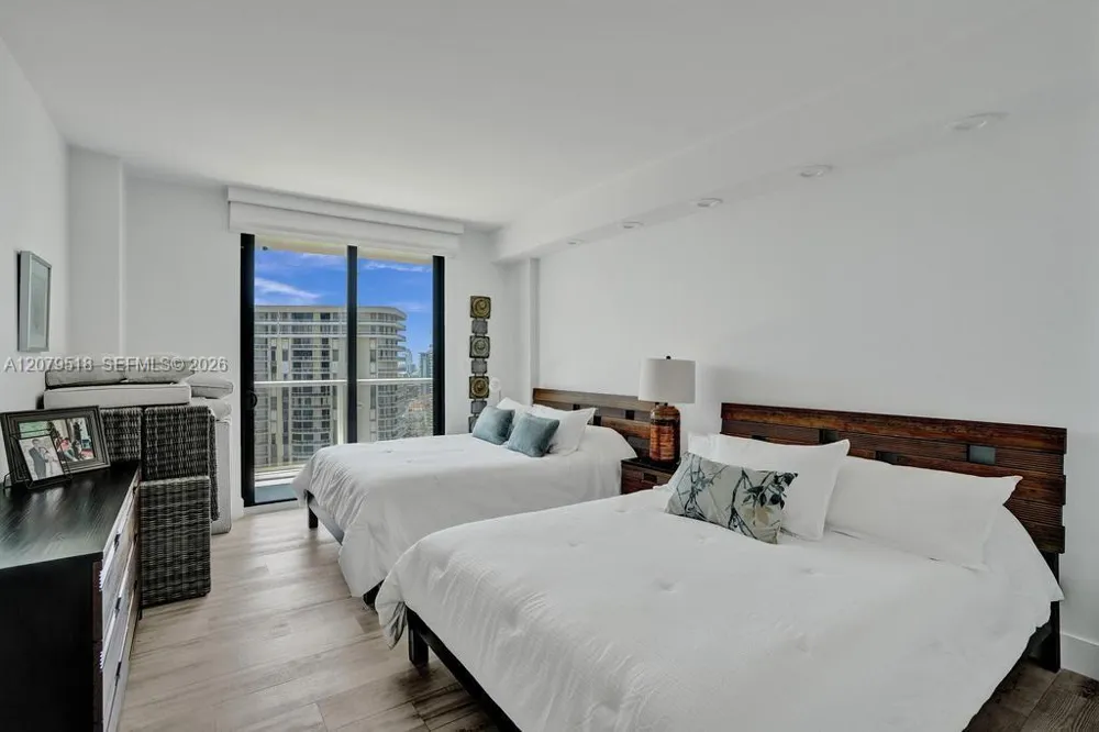 20281 E Country Club Dr #2314 Aventura, FL 33180