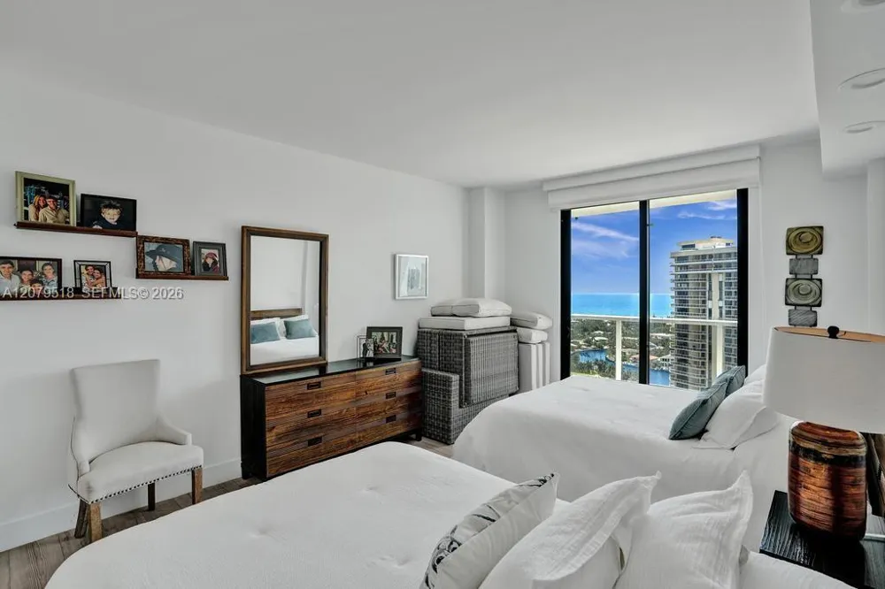20281 E Country Club Dr #2314 Aventura, FL 33180