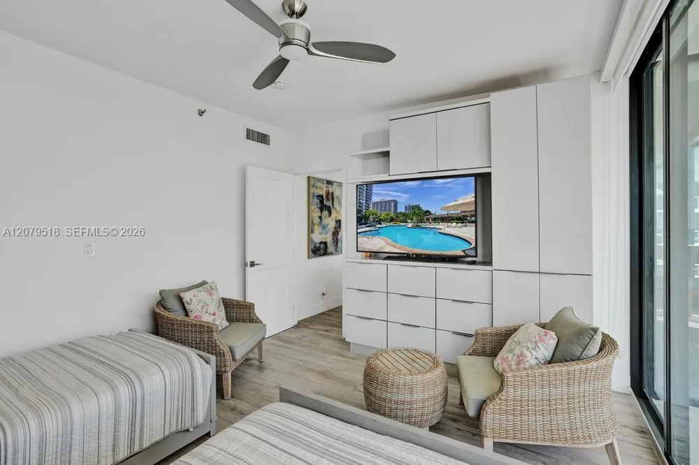 20281 E Country Club Dr #2314 Aventura, FL 33180