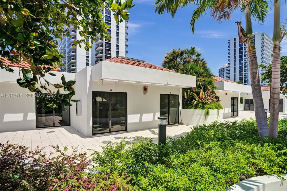 20281 E Country Club Dr #2314 Aventura, FL 33180