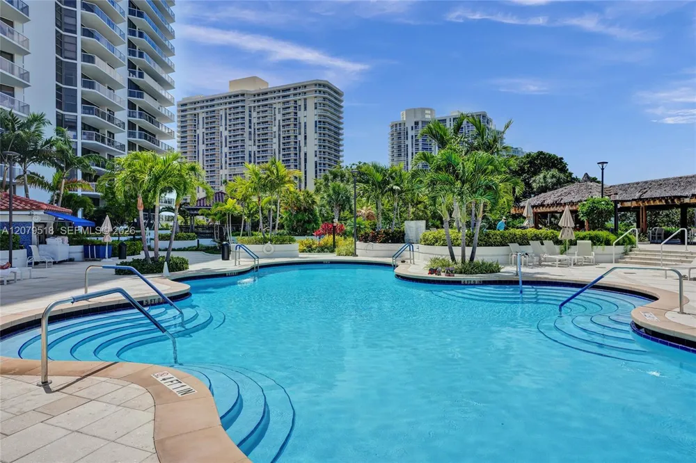 20281 E Country Club Dr #2314 Aventura, FL 33180