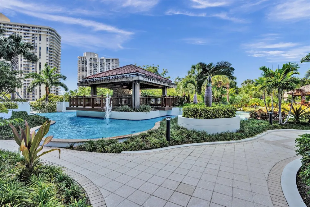 20281 E Country Club Dr #2314 Aventura, FL 33180