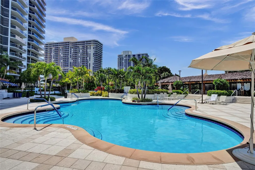 20281 E Country Club Dr #2314 Aventura, FL 33180