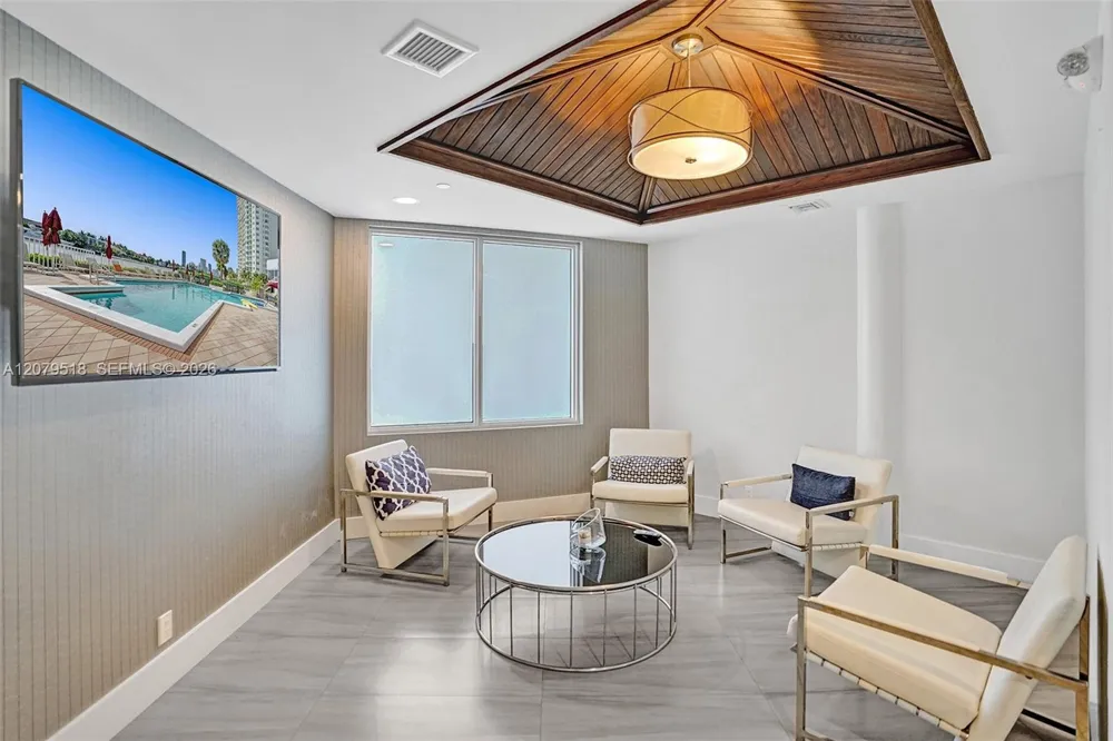 20281 E Country Club Dr #2314 Aventura, FL 33180