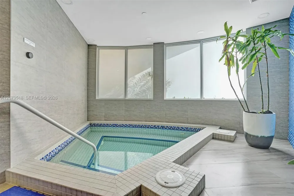 20281 E Country Club Dr #2314 Aventura, FL 33180