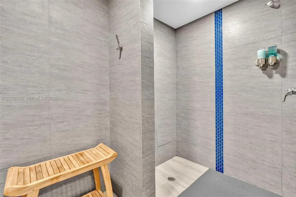 20281 E Country Club Dr #2314 Aventura, FL 33180